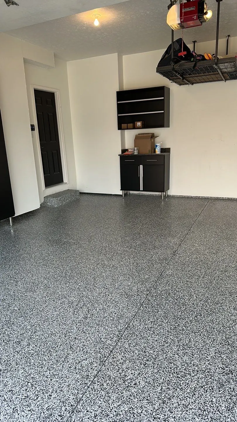 Single-bay garage with built-in storage